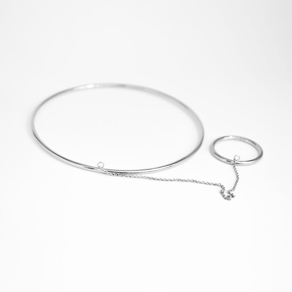 Silver rhodium tone ring chain bracelet